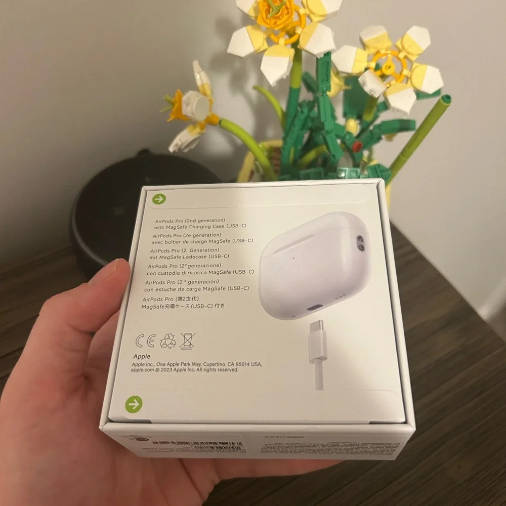 Apple AirPods Pro with Charging Case - White